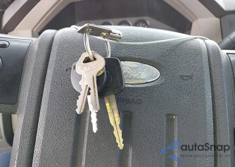 2009 Ford F-250 Xl/Xlt из США, поврежденный, VIN 1FTNF20559EA59279